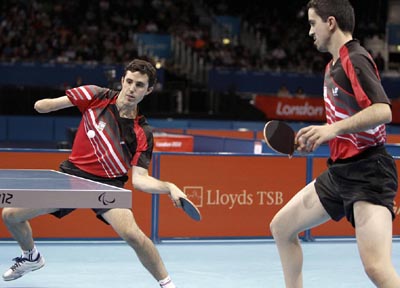 Ruiz y Cardona en pleno juego 