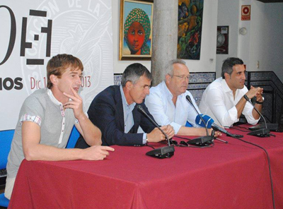 Lucas Alcaraz durante la presentación de las escuelas 