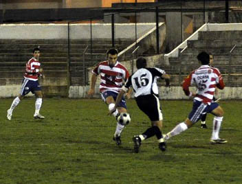 Cervera en una acción en el `Viejo Vivero` (GRANADACF.ES) Cervera en una acción en el `Viejo Vivero` (GRANADACF.ES)