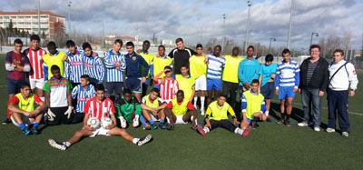 Los jóvenes vuelven a disfrutar del fútbol 