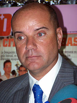 Rivera cede el testigo a Carlos M. Rodríguez Rivera cede el testigo a Carlos M. Rodríguez