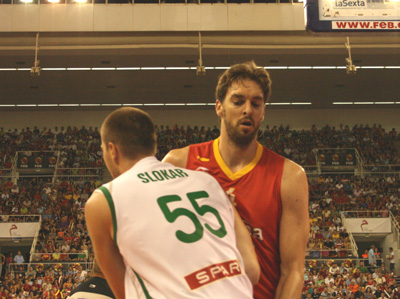 Pau Gasol durante el último partido de la Selección en Granada