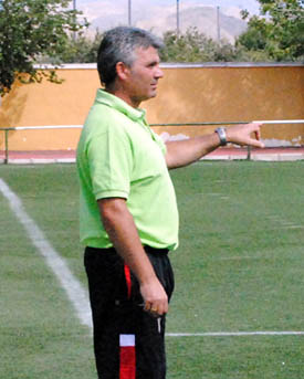 Luis Navarro no seguirá al frente de La Zubia 