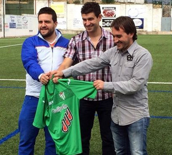 Estévez durante su presentación con el Guijuelo 