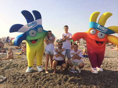 Olé y Hop han causado sensación en las playas de Motril 