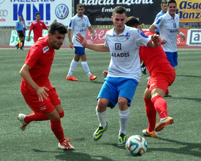 Los lojeños mantienen plaza entre los equipos de arriba (CASTILLO)