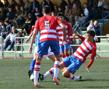 La UD Maracena no logró sorprender al Granada CF (LÁZARO)