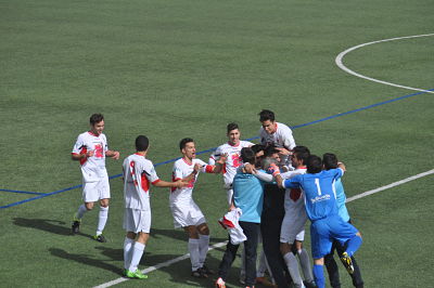Los jugadores accitanos celebran el gol del triunfo 