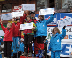 Los campeones andaluces posan con sus premios Los campeones andaluces posan con sus premios