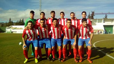El Baza lucha por escapar de los últimos puestos 