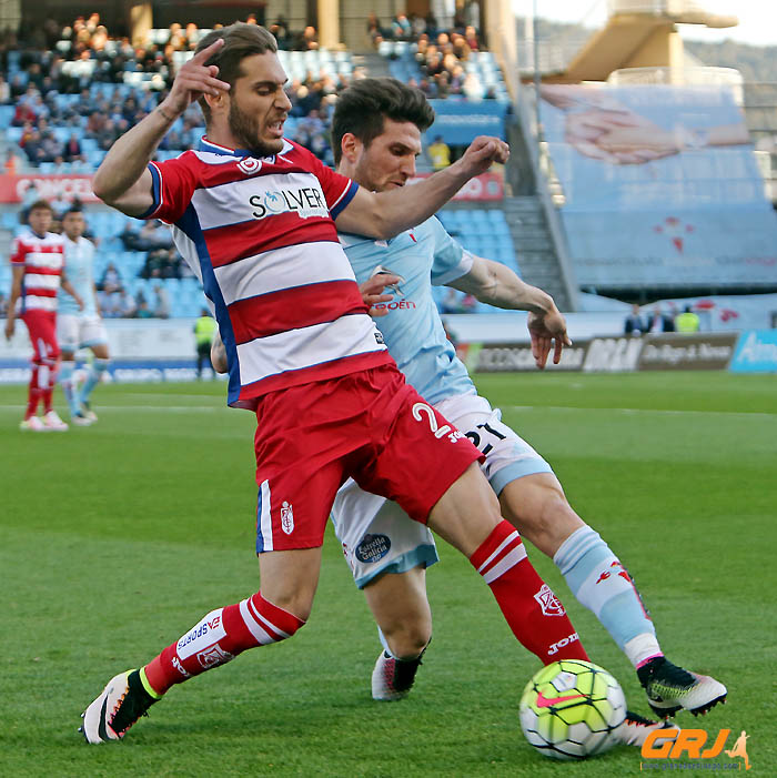 Rochina en una acción del encuentro ante el Celta (LOF)