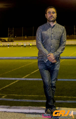 Manuel Moreno, entrenador del CD Huétor Vega (VICENTE CARVAJAL)