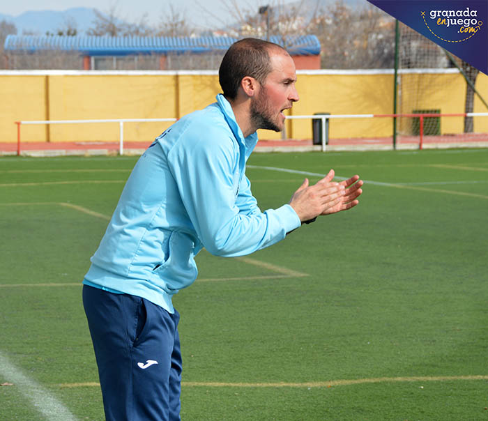 Ismael Bailón, entrenador del CD Campotéjar (LÁZARO)