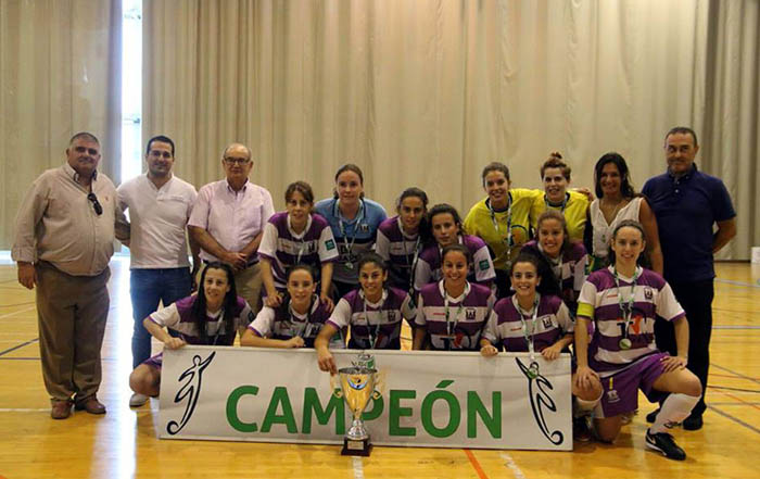 Las lojeñas celebraron la victoria y el título de campeonas de Andalucía (GRJ)