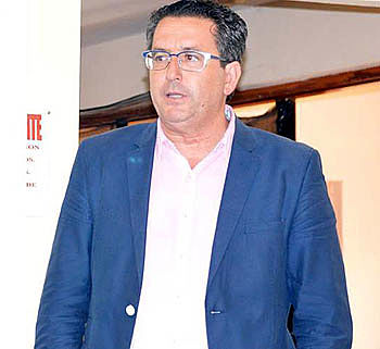 Canito intentará optar a la presidencia de la FAF