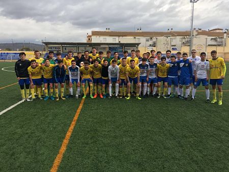 Futbolistas de la provincia que participaron en el evento `Todos somos Paquillo`