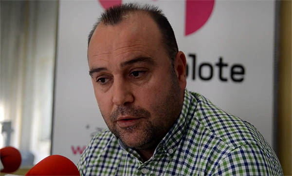 Manolo Rojas en un momento de la entrevista en Radio Albolote (GRJ)