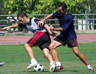 Cervera junto a Suárez en su paso por el Granada CF (GRJ) Cervera junto a Suárez en su paso por el Granada CF (GRJ)