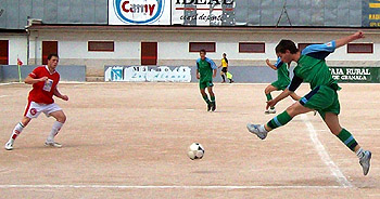 El Granada 74 no pudo echarle una mano al Granada CF (GRJ) El Granada 74 no pudo echarle una mano al Granada CF (GRJ)