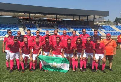 Equipo de Peloteros Granada que se ha alzado con el trofeo Equipo de Peloteros Granada que se ha alzado con el trofeo