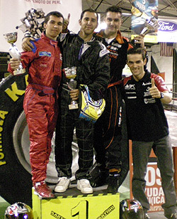 Los ganadores de la liga provincial con Molina Los ganadores de la liga provincial con Molina