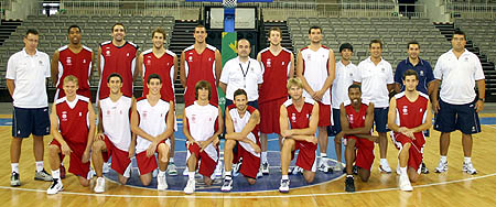Imagen de la plantilla al completo del CB Granada para la temporada 2009/10 (CBG) Imagen de la plantilla al completo del CB Granada para la temporada 2009/10 (CBG)