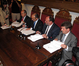 Un momento de la constitución de la nueva asociación (GRJ) Un momento de la constitución de la nueva asociación (GRJ)