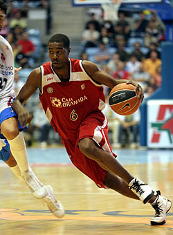 Hunter en el choque ante Xacobeo (ACBMEDIA) Hunter en el choque ante Xacobeo (ACBMEDIA)