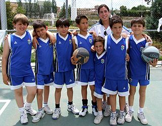 Equipo benjamin del Colegio Agustino (CBGRANADA.COM) Equipo benjamin del Colegio Agustino (CBGRANADA.COM)