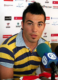 Cervera en su presentación (GRANADACF.ES) Cervera en su presentación (GRANADACF.ES)