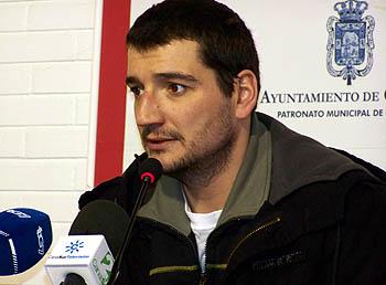 Fernández durante la rueda de prensa Fernández durante la rueda de prensa