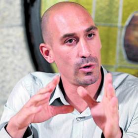 Rubiales pone contra las cuerdas a Gonzalez Movilla Rubiales pone contra las cuerdas a Gonzalez Movilla