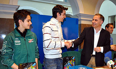 El alcalde de Guadix en la recepción de ayer a los atletas accitanos (GRJ) El alcalde de Guadix en la recepción de ayer a los atletas accitanos (GRJ)