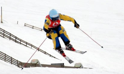 Uno de los participantes en la final de la Copa del Mundo de Skicross Uno de los participantes en la final de la Copa del Mundo de Skicross