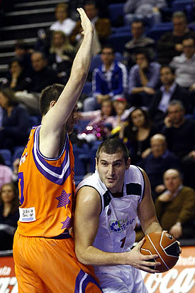 Jazvin no se ha ejercitado estos días con el equipo Jazvin no se ha ejercitado estos días con el equipo