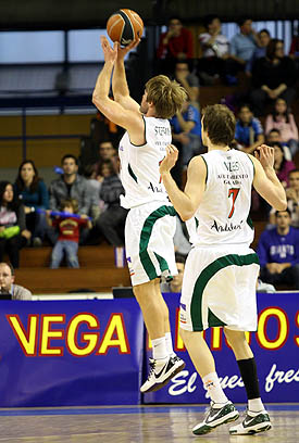 Stefansson en el encuentro ante Cajasol (ACBMEDIA) Stefansson en el encuentro ante Cajasol (ACBMEDIA)
