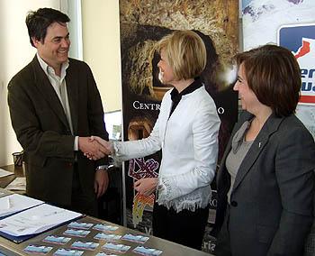 Carlos Rojas con Mª José López y Sandra García en el acto (GRJ)