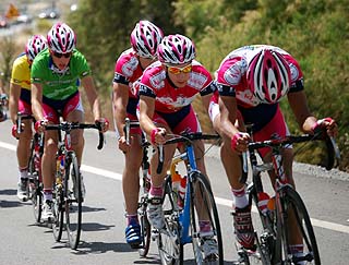 El Andalucia Cajasur trabajó duro para controlar la carrera El Andalucia Cajasur trabajó duro para controlar la carrera