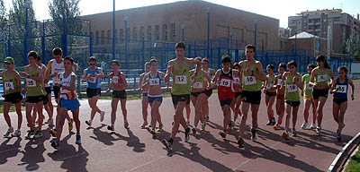 Algunos de los jóvenes deportistas que se dieron cita en Guadix (GRJ) Algunos de los jóvenes deportistas que se dieron cita en Guadix (GRJ)