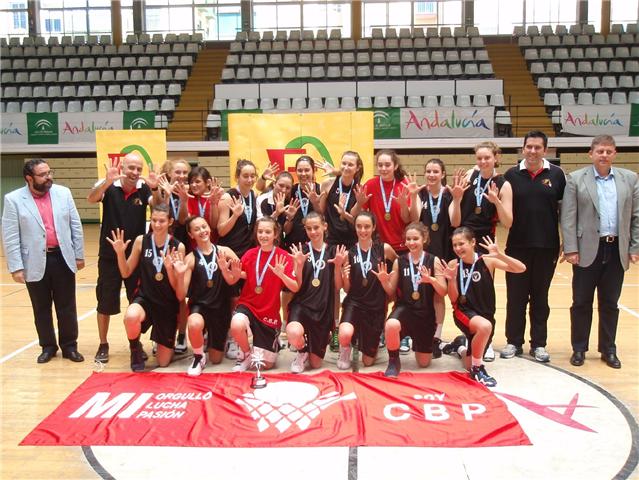 Las jugadoras del CB Portuense se proclamaron campeonas Las jugadoras del CB Portuense se proclamaron campeonas