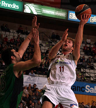 Stefansson continuará en la entidad nazarí la próxima temporada Stefansson continuará en la entidad nazarí la próxima temporada