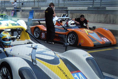 Enrique Cirre en la línea de salida del circuito alemán de Nürburgring (GRJ) Enrique Cirre en la línea de salida del circuito alemán de Nürburgring (GRJ)