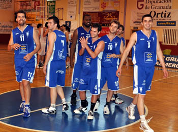 Jugadores del CB Guadix tras un partido de la pasada temporada Jugadores del CB Guadix tras un partido de la pasada temporada