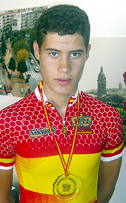 López-Cózar con el maillot de campeón López-Cózar con el maillot de campeón