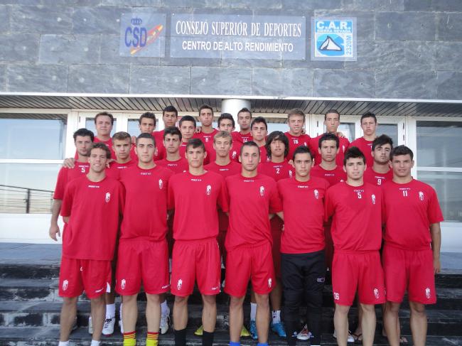 Los juveniles del Granada CF, en las instalaciones del CAR de Sierra Nevada (GRJ)