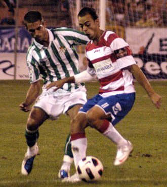 Dani Benítez fue el autor de los dos goles locales (PACO AYALA) Dani Benítez fue el autor de los dos goles locales (PACO AYALA)