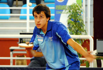Julio Reyes, jugador del CajaGranada, en una jugada (GRJ)