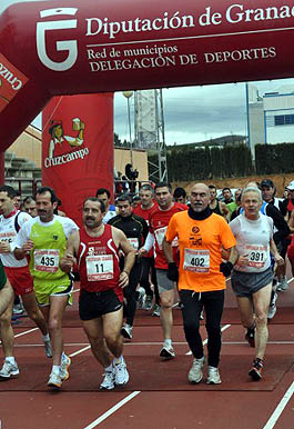 Los atletas en la salida del año pasado (ALBOLOTEINFORMACION.COM)